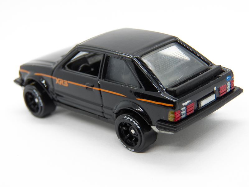 Illustration for article titled Restomod- Hotwheels Ford Escort XR3